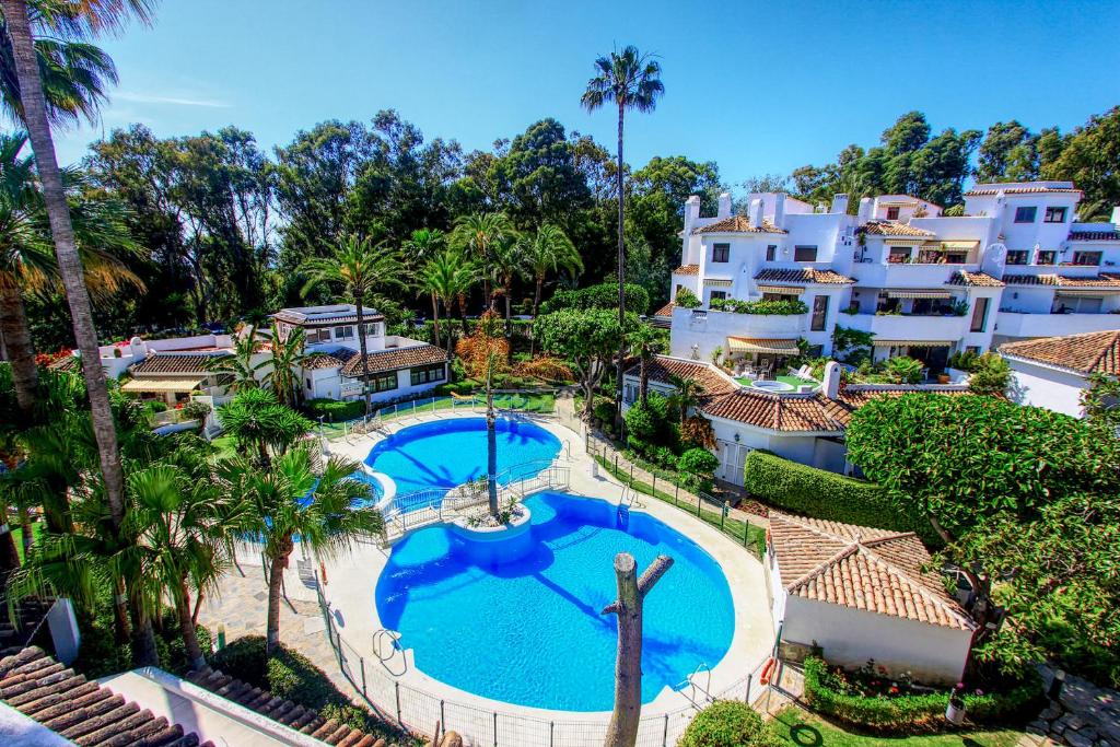 Golden Beach Marbella-Primera linea de Playa, Marbella ...
