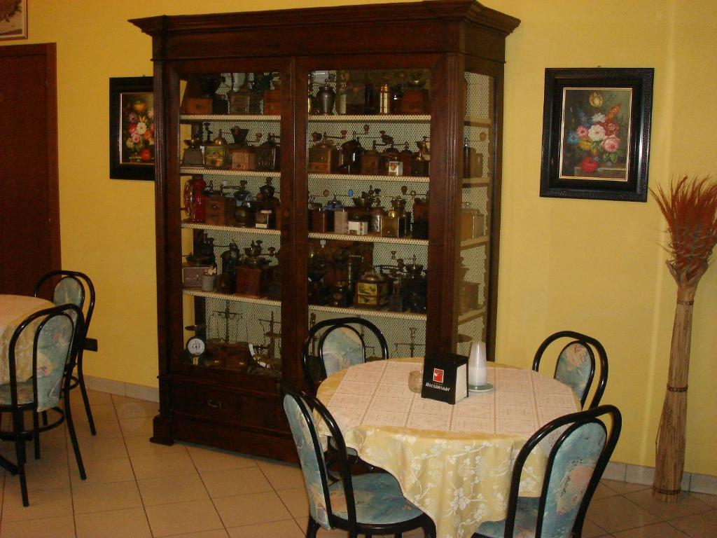 Fotografie z fotogalerie ubytování Albergo Il Gufo v destinaci Parma