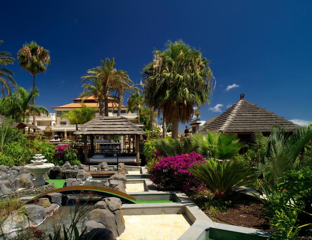 Zahrada ubytování Regency Country Club, Apartments Suites