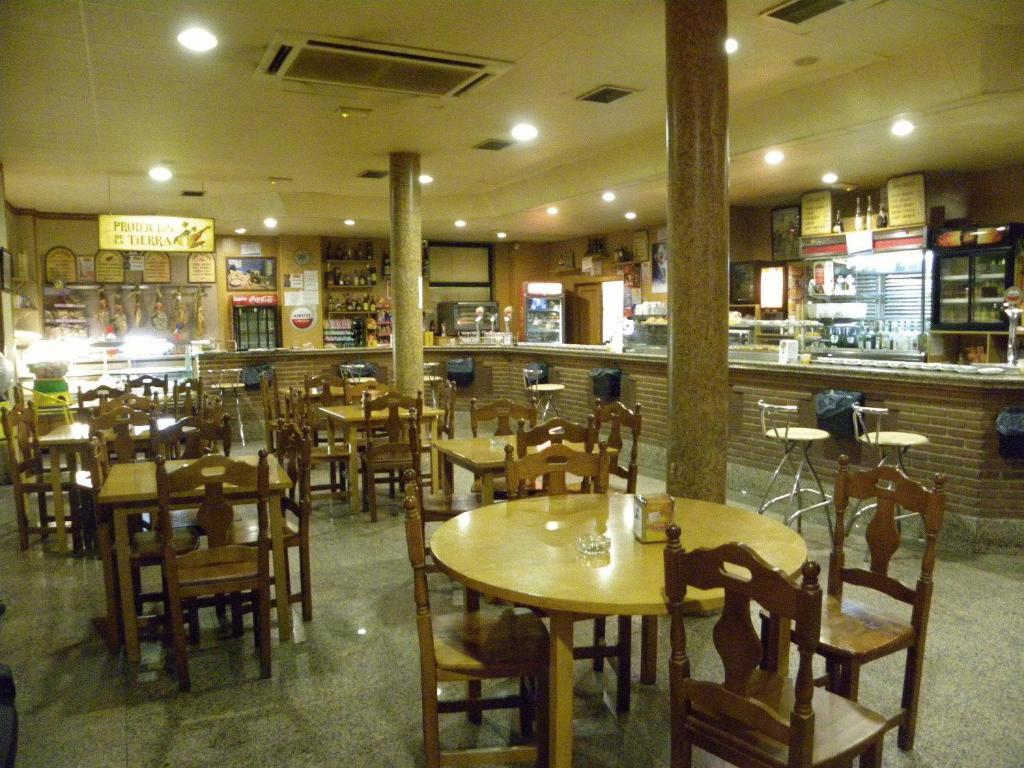 Restaurace v ubytování Hostal Las Fuentes