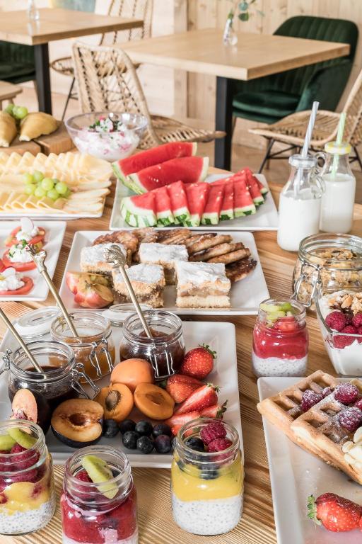 Jedlo v ubytovaní bed & breakfast alebo blízkom okolí
