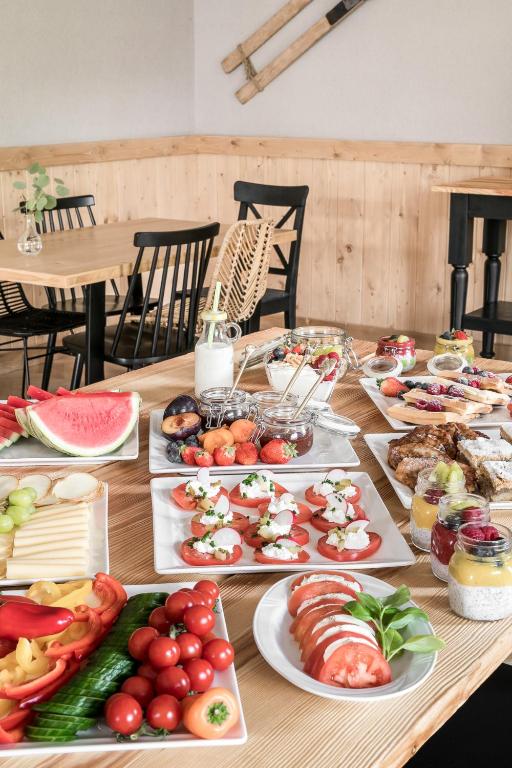 Jedlo v ubytovaní bed & breakfast alebo blízkom okolí