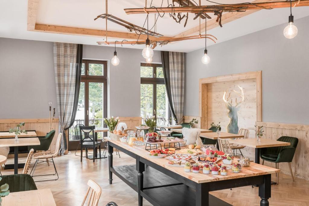 Jedlo v ubytovaní bed & breakfast alebo blízkom okolí