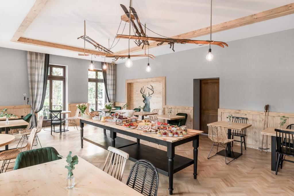 Jedlo v ubytovaní bed & breakfast alebo blízkom okolí