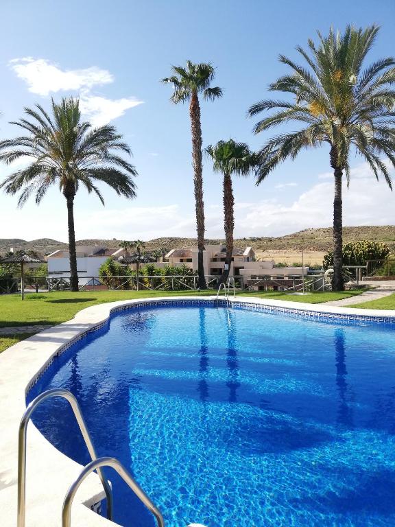 Bazén v ubytovaní BAJO con JARDÍN PROPIO EN VALLE DEL ESTE GOLF!! alebo v jeho blízkosti