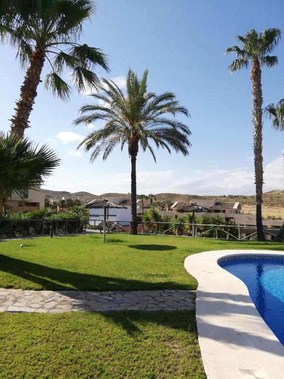 Bazén v ubytovaní BAJO con JARDÍN PROPIO EN VALLE DEL ESTE GOLF!! alebo v jeho blízkosti