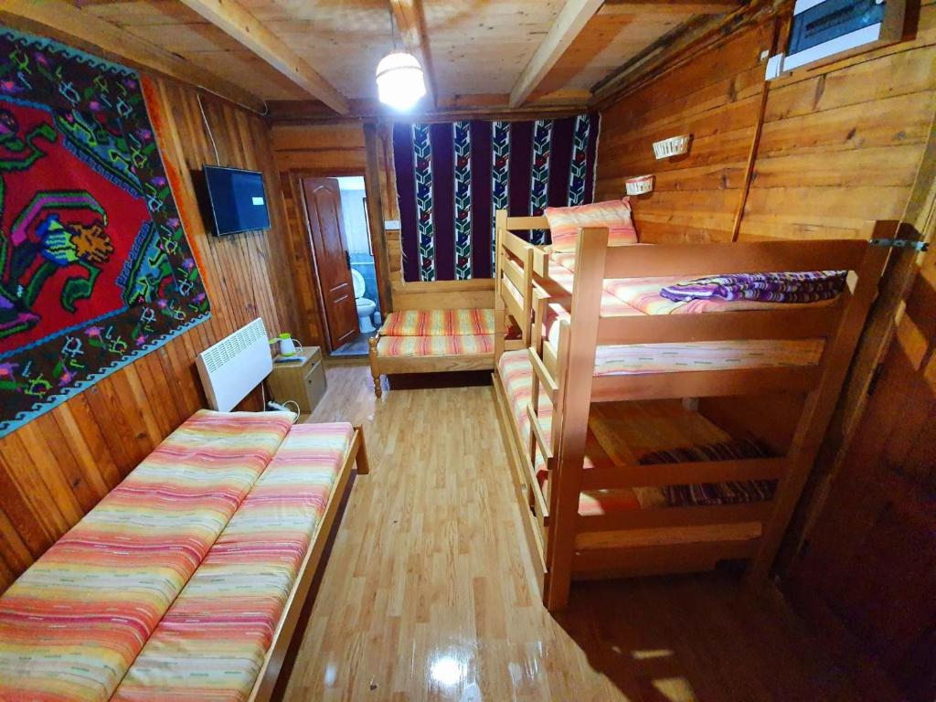 Posezení v ubytování Log cabin Uvac (Vikendica Saponjic)