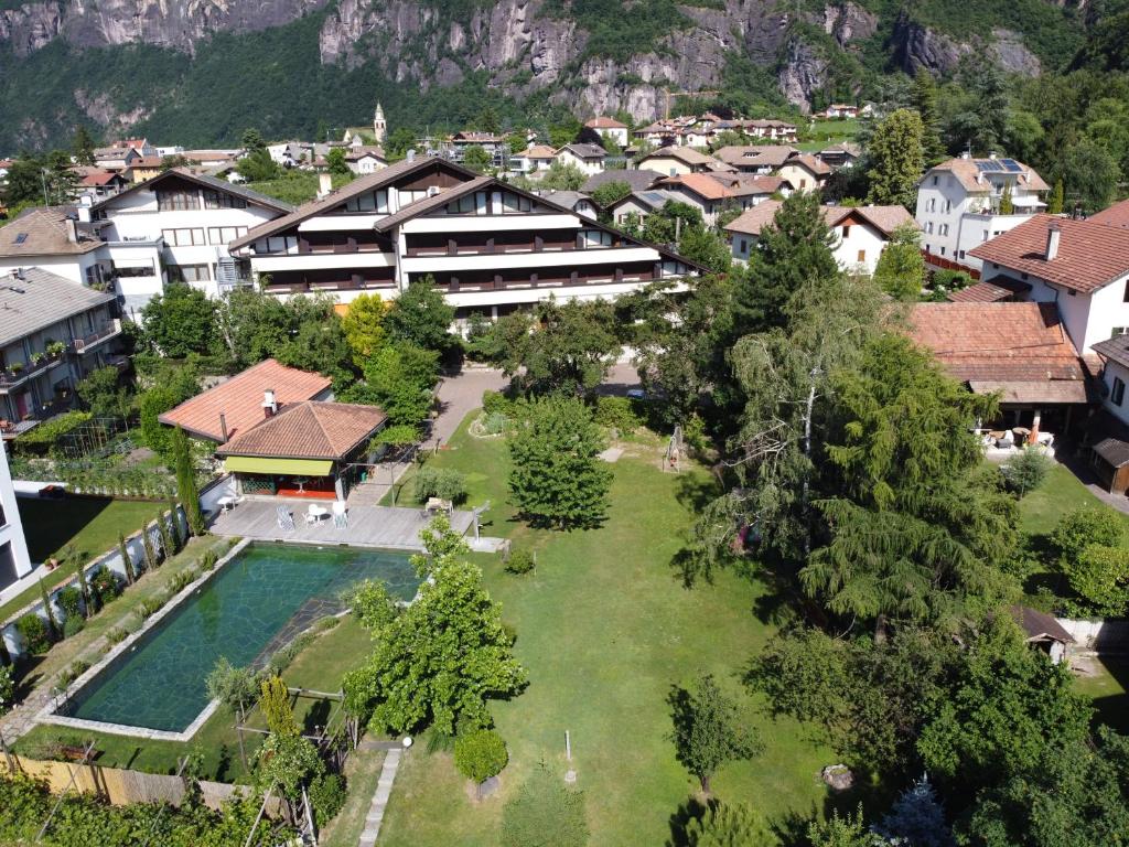 Bazén v ubytování Bio Hotel Kaufmann nebo v jeho okolí