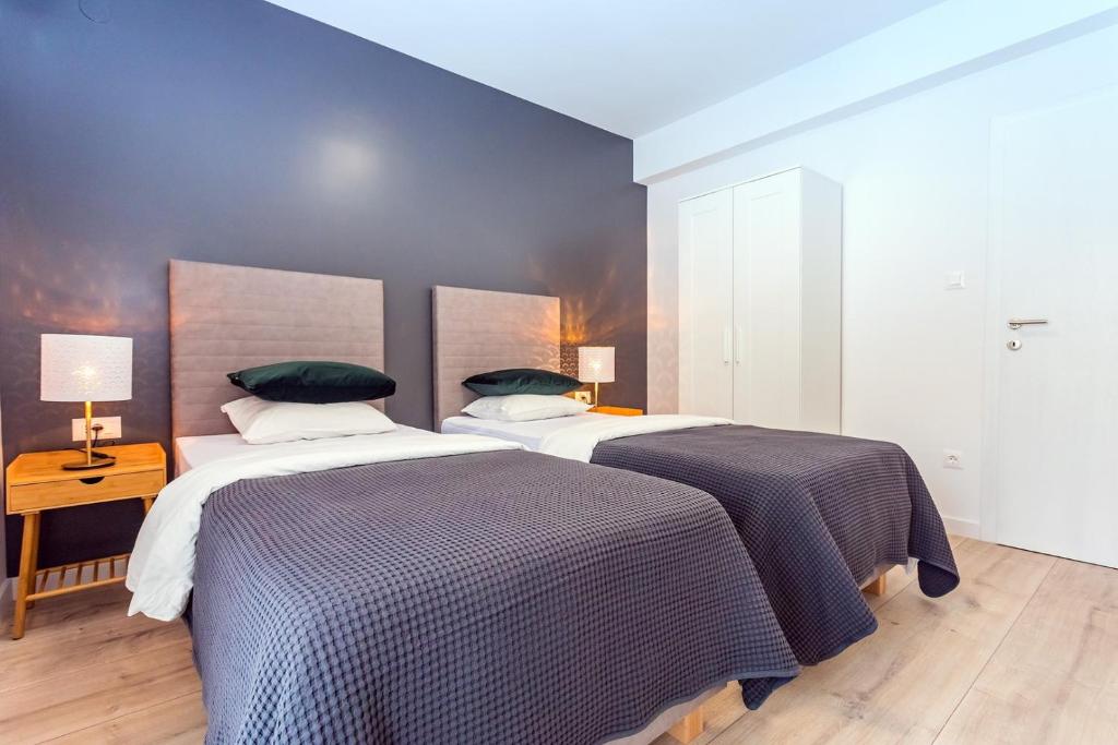 Fotografia z galérie ubytovania VILLA ALMIC with heated pool, 5 bedrooms, Gaming room, a multi-use playground court v Omise