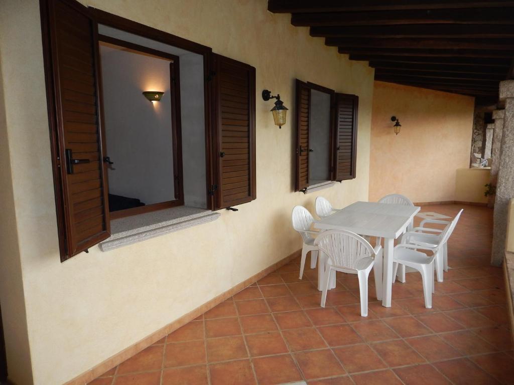 A balcony or terrace at House and Apts. Siniscola/Sardinien 35758
