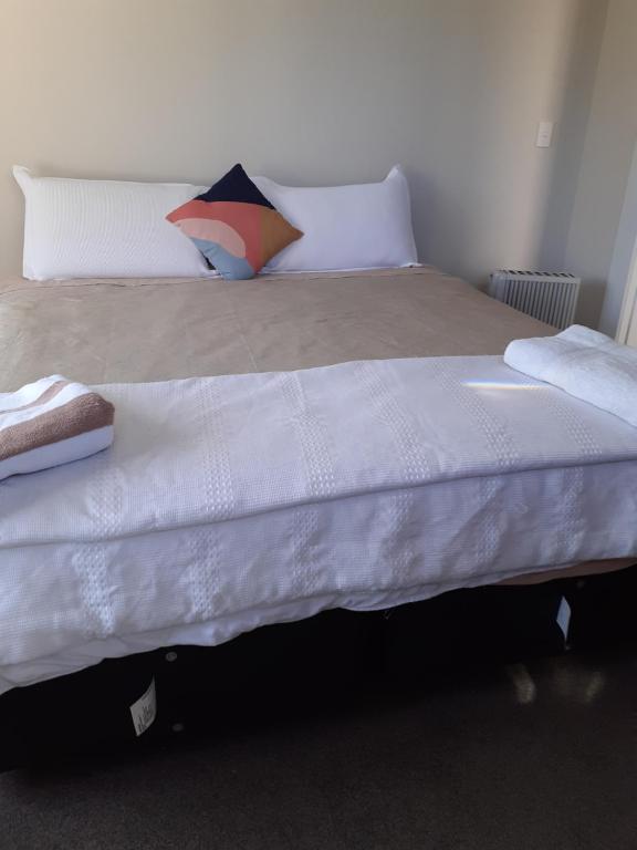 Intrepid Bed & Breakfast - Resim 15