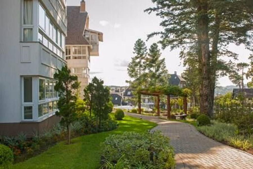 ALTOS 501 A - COBERTURA 5 DORMITÓRIOS JUNTO À ALDEIA DO PAPAI NOEL!  ALTOS 501 A - COBERTURA 5 DORMITÓRIOS JUNTO À ALDEIA DO PAPAI NOEL!