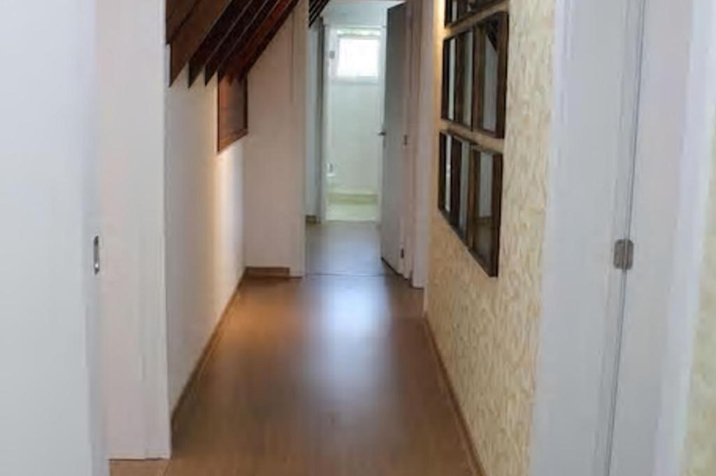 ALTOS 503A - COBERTURA 5 DORMITÓRIOS JUNTO À ALDEIA DO PAPAI NOEL!  ALTOS 503A - COBERTURA 5 DORMITÓRIOS JUNTO À ALDEIA DO PAPAI NOEL!