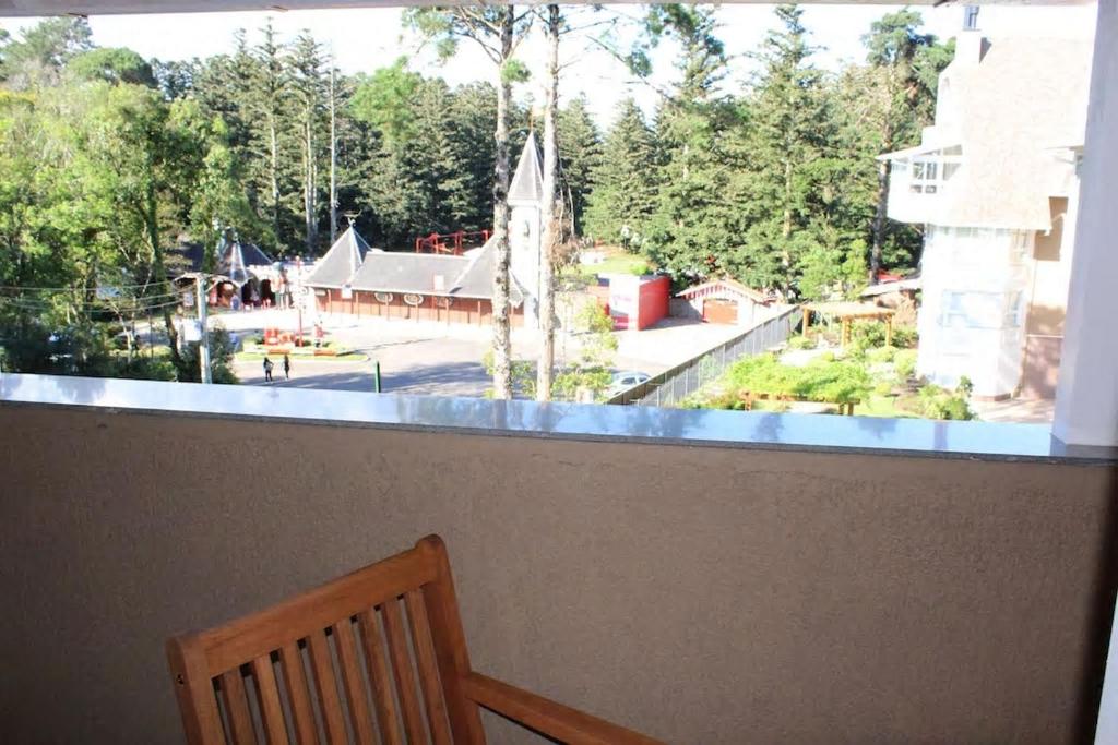 ALTOS 503A - COBERTURA 5 DORMITÓRIOS JUNTO À ALDEIA DO PAPAI NOEL!  ALTOS 503A - COBERTURA 5 DORMITÓRIOS JUNTO À ALDEIA DO PAPAI NOEL!