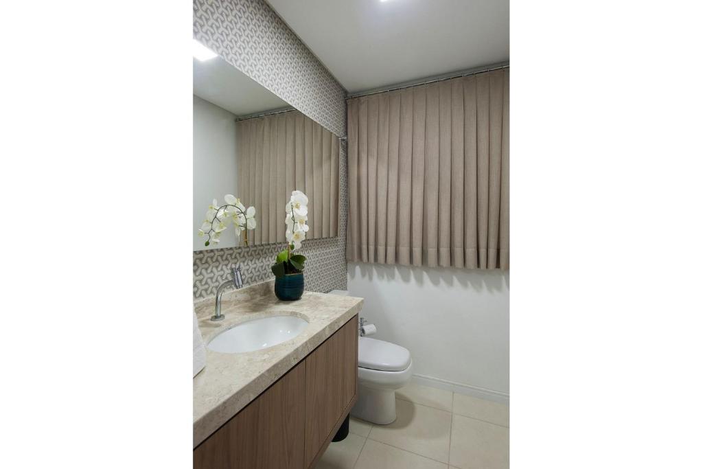 ALTOS 503A - COBERTURA 5 DORMITÓRIOS JUNTO À ALDEIA DO PAPAI NOEL!  ALTOS 503A - COBERTURA 5 DORMITÓRIOS JUNTO À ALDEIA DO PAPAI NOEL!