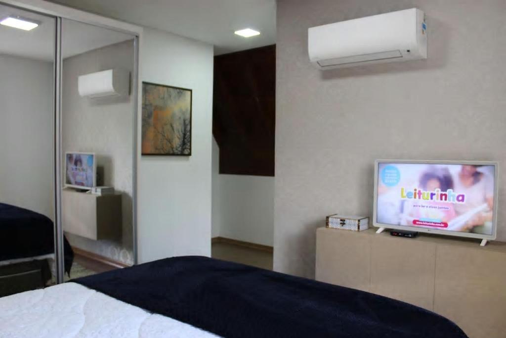 ALTOS 503A - COBERTURA 5 DORMITÓRIOS JUNTO À ALDEIA DO PAPAI NOEL!  ALTOS 503A - COBERTURA 5 DORMITÓRIOS JUNTO À ALDEIA DO PAPAI NOEL!