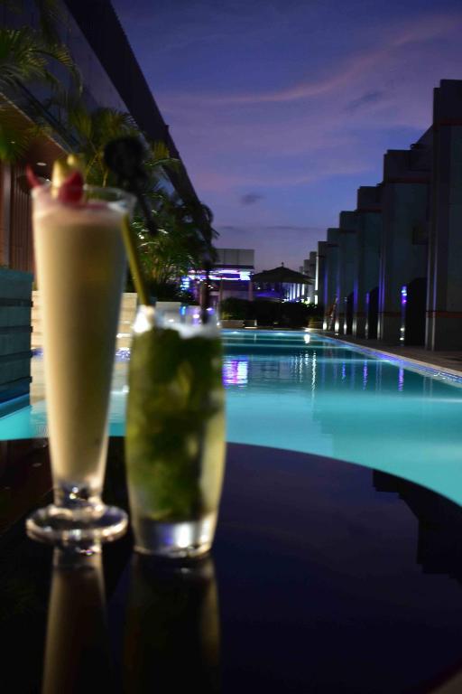 Bazén v ubytování Hard Rock Hotel Shenzhen nebo v jeho okolí