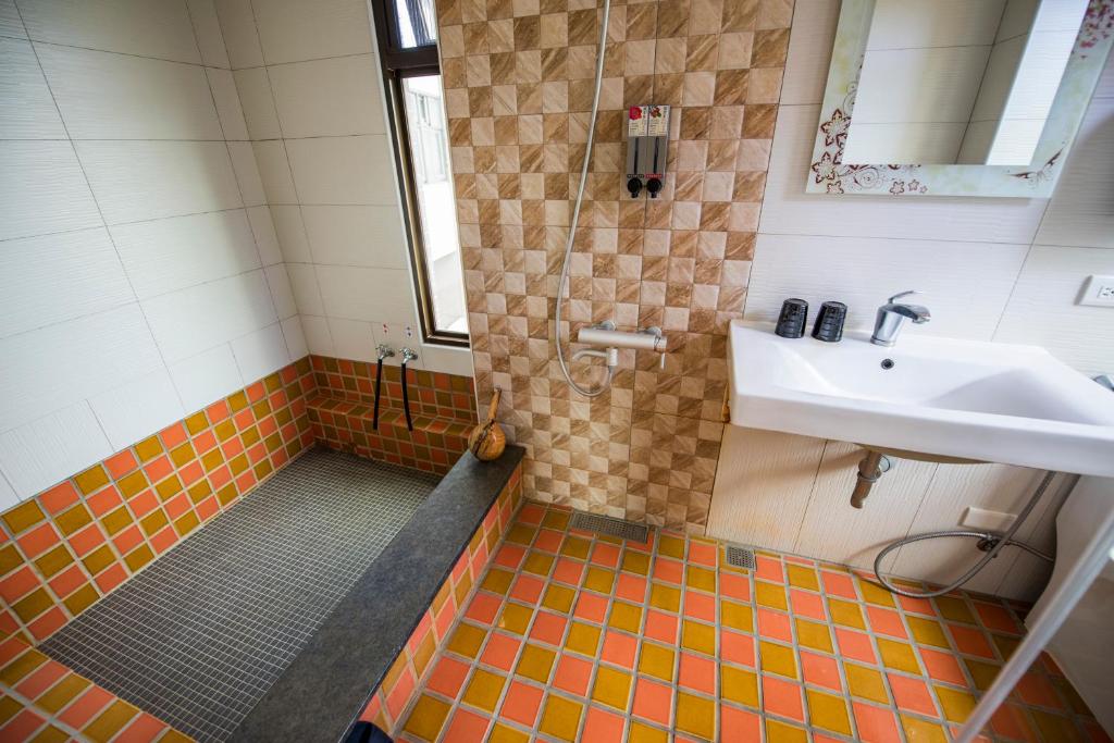 Koupelna v ubytování Ruo Shui Hotspring Hotel