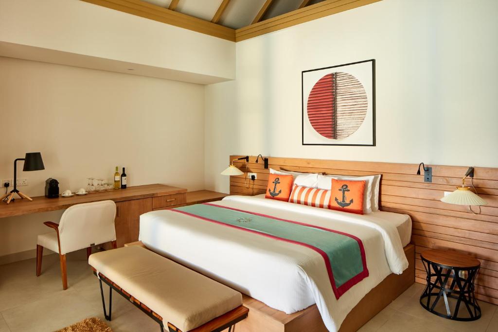 Postel nebo postele na pokoji v ubytování Sun Siyam Iru Veli - 24 Hours Premium All-Inclusive with Free Transfers