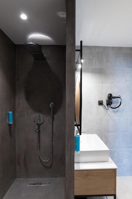 A bathroom at White 9