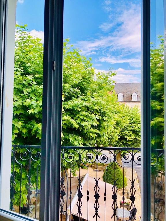 Le Grand Hôtel - Classic Quadruple Room With Bath