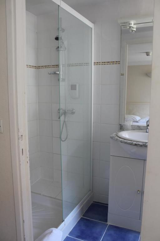Le Grand Hôtel - Classic Triple Room With Bath Or Shower