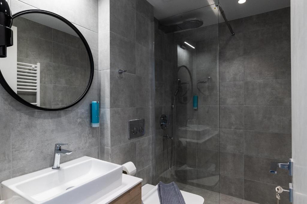 A bathroom at White 9