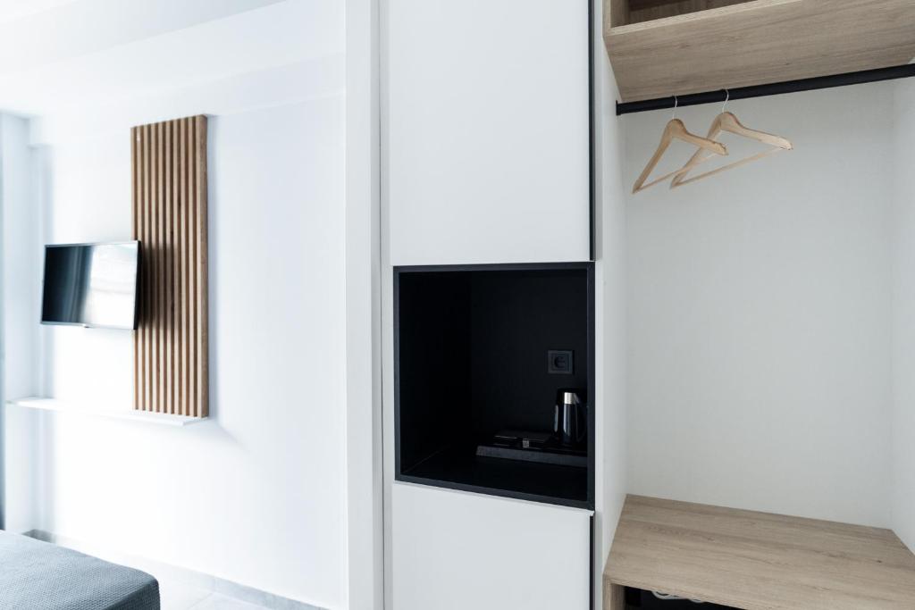 A television and/or entertainment centre at White 9