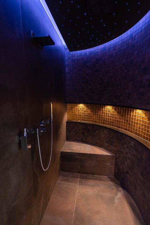Hotel SPA VILLA Beauty & Wellness Resort - Luxe Spasuite “Gold Dream”