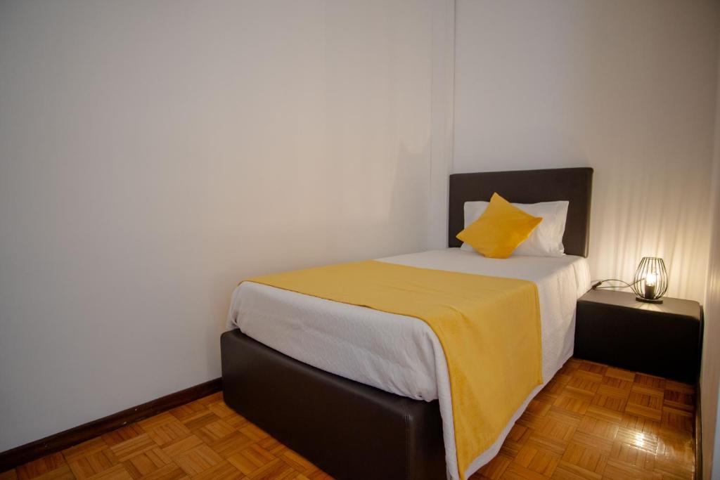 Postel nebo postele na pokoji v ubytování Gerês Guest House
