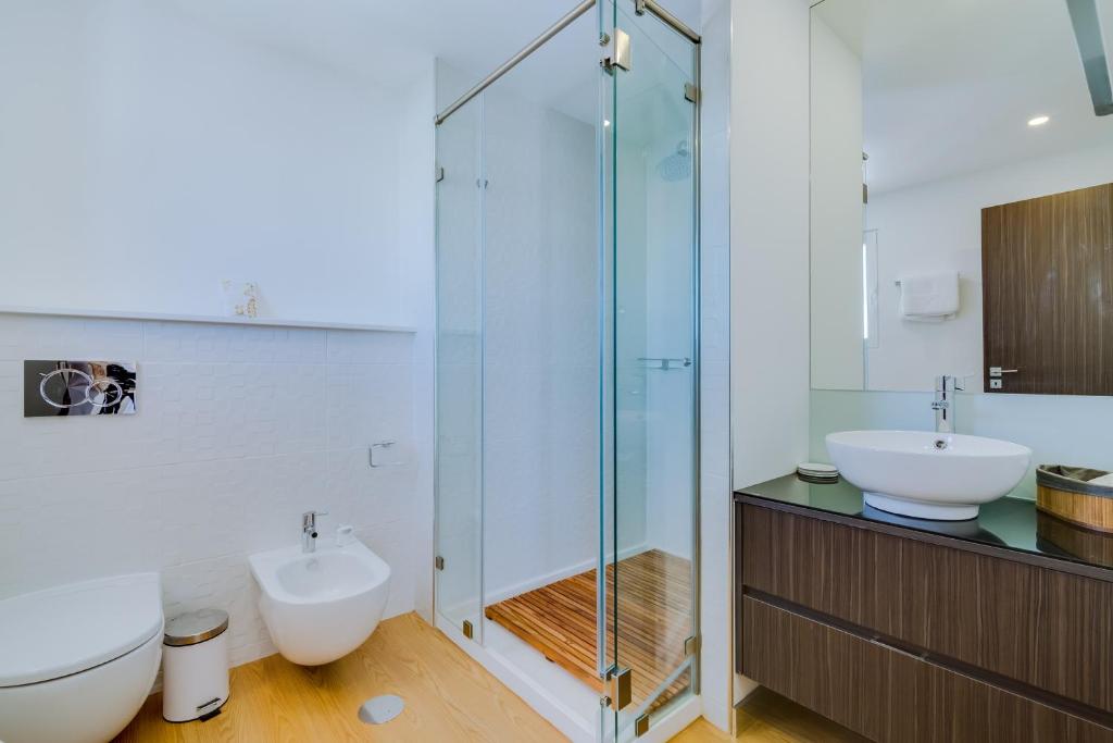 Koupelna v ubytování Gold Suites - Luxurious apartment - Sea view
