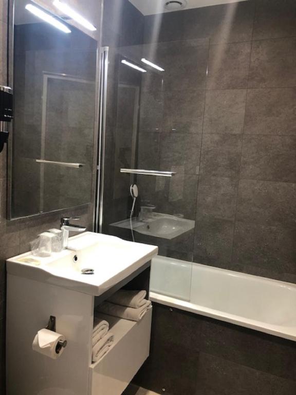 Hotel de Bordeaux - Resim 18