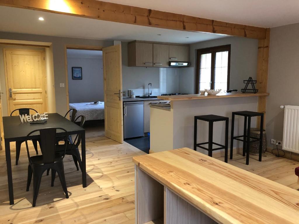 Kuchyň nebo kuchyňský kout v ubytování Ô Chiroulet - Le Refuge de l'Isard