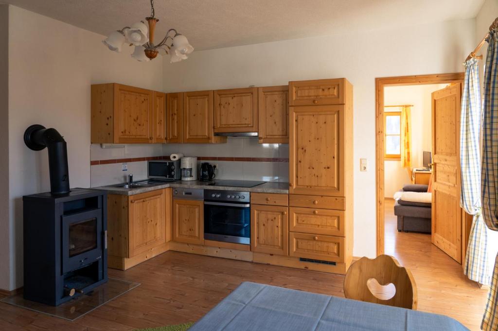 Kuchyň nebo kuchyňský kout v ubytování Berghof Thurnergut