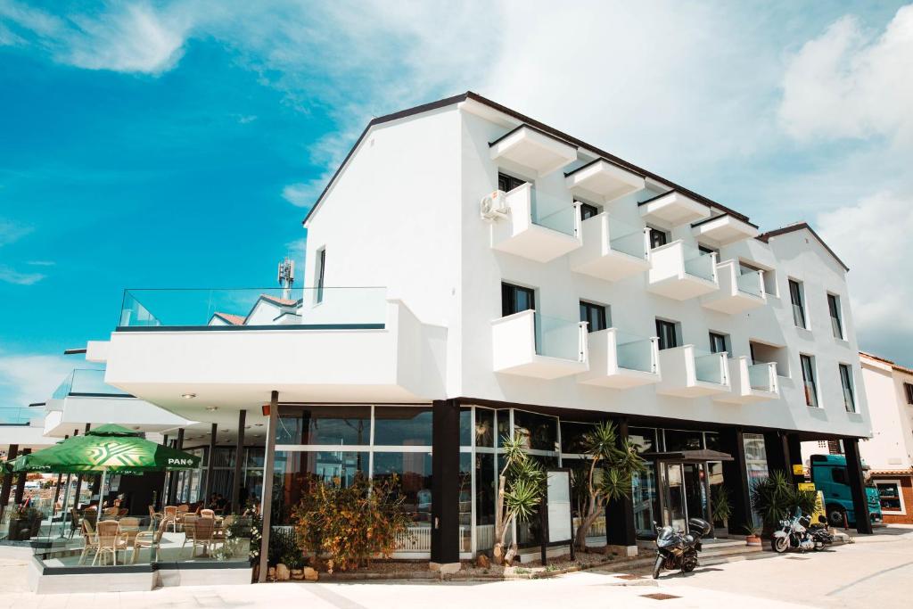 Budova, kde se hotel nachází