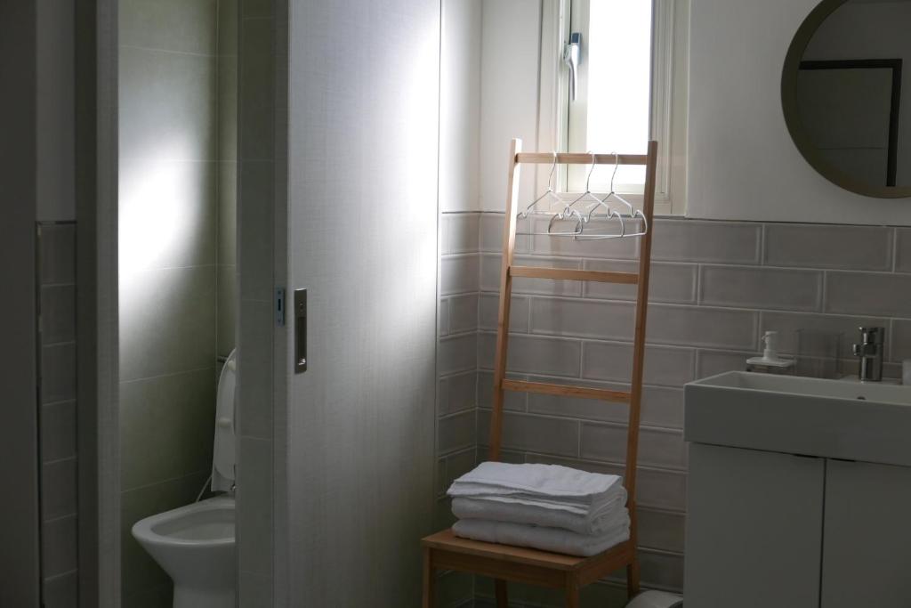 Ren Homestay - Family Room With Bathroom