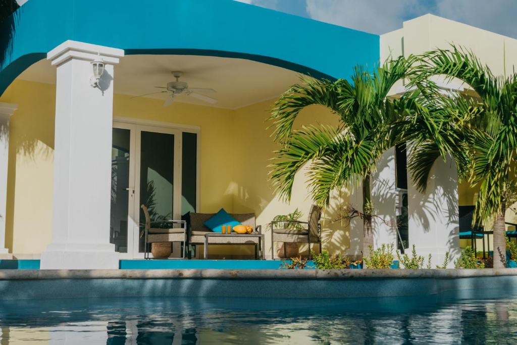 Bazén v ubytování Aqua Viva Suites nebo v jeho okolí