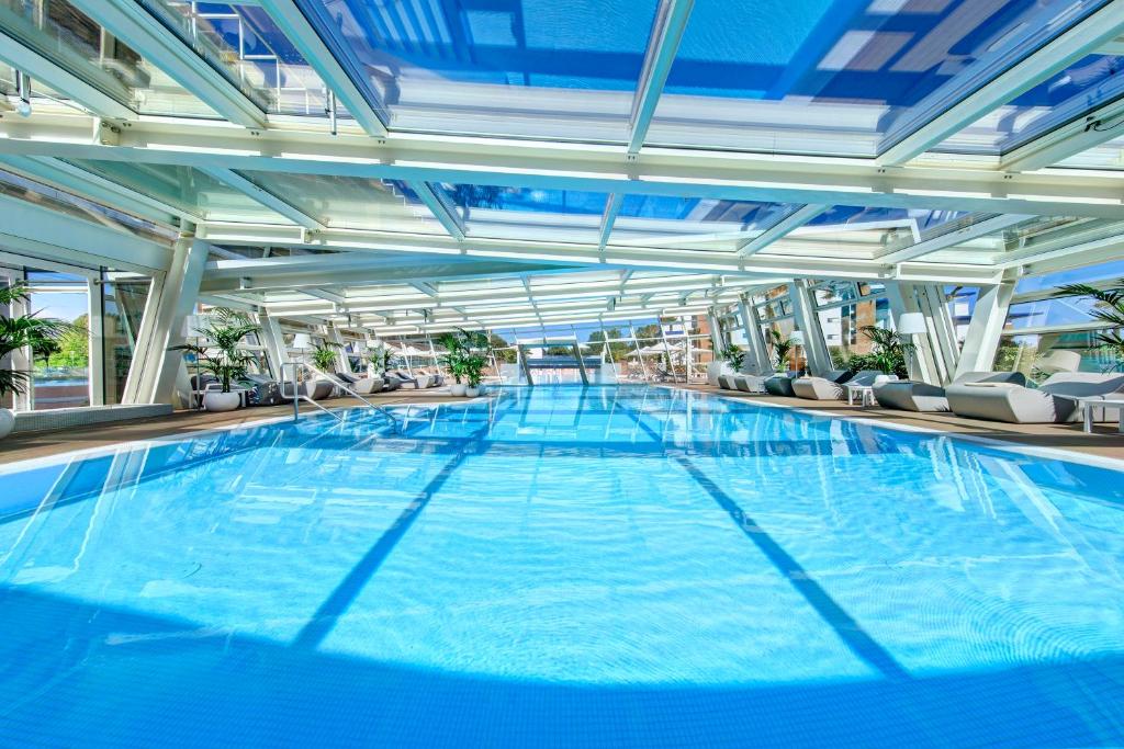 Bazén v ubytovaní Almar Jesolo Resort & Spa alebo v jeho blízkosti