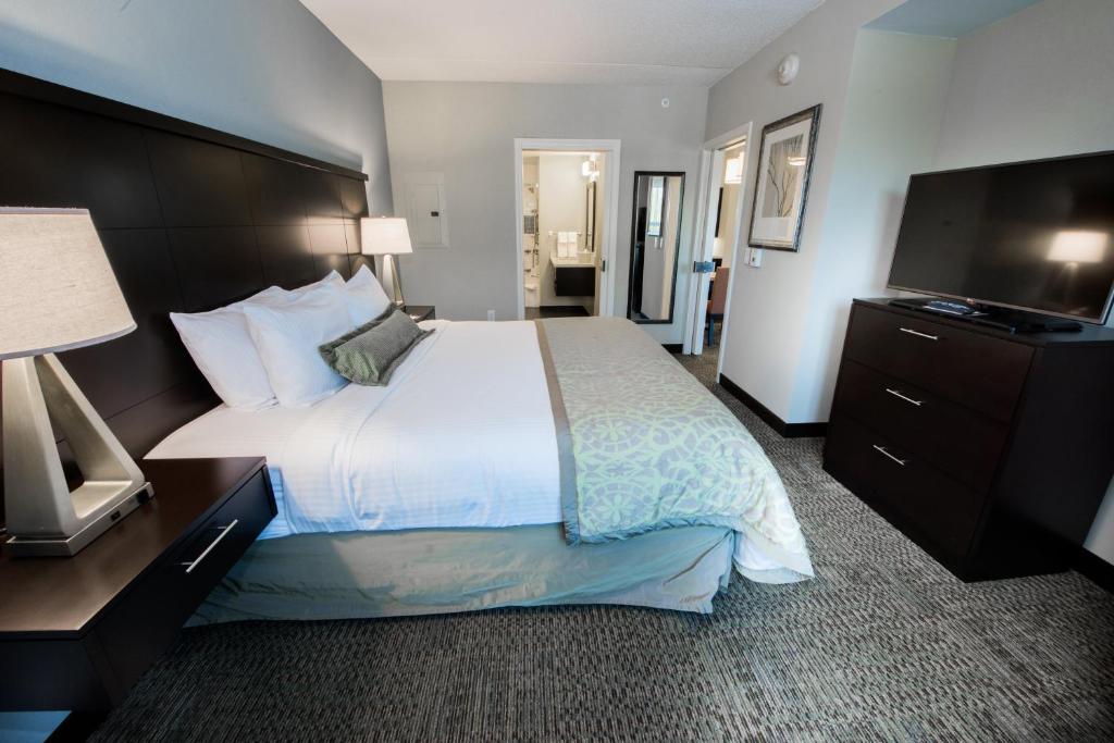 Staybridge Suites Albany Wolf Rd-Colonie Center by IHG photo