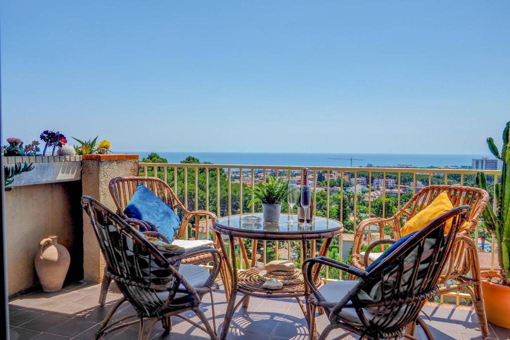 Palma Fiesta Apartment by Hello Homes Sitges, Sant Pere de ...