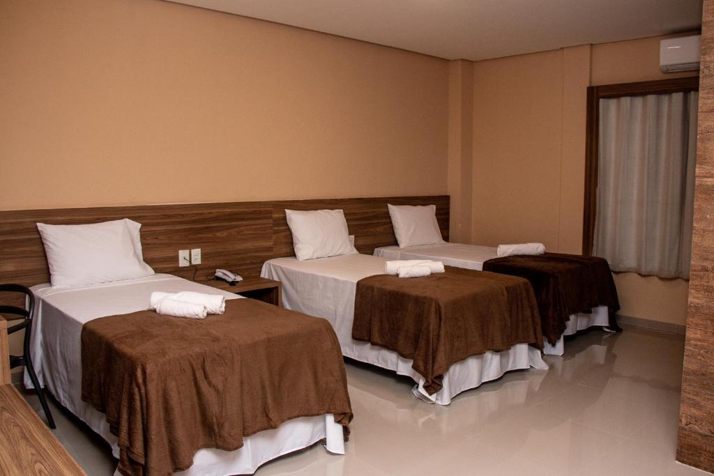  INACIO'S PLAZA HOTEL