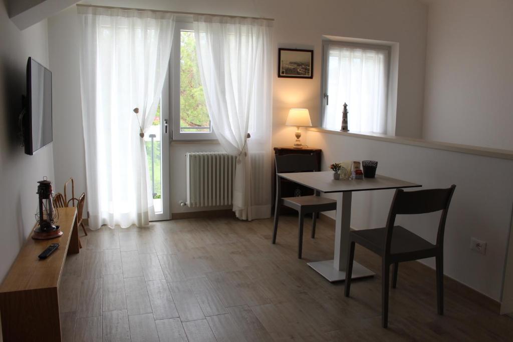 Telewizja i/lub zestaw kina domowego w obiekcie Villa De Ruschi