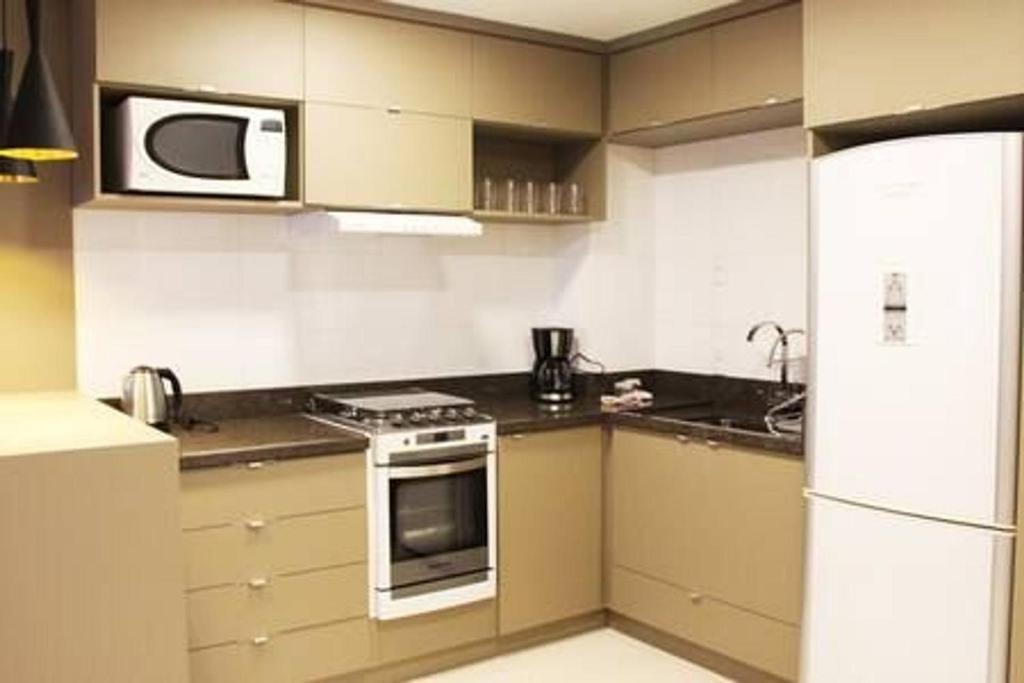 ALTOS 501 A - COBERTURA 5 DORMITÓRIOS JUNTO À ALDEIA DO PAPAI NOEL!  ALTOS 501 A - COBERTURA 5 DORMITÓRIOS JUNTO À ALDEIA DO PAPAI NOEL!