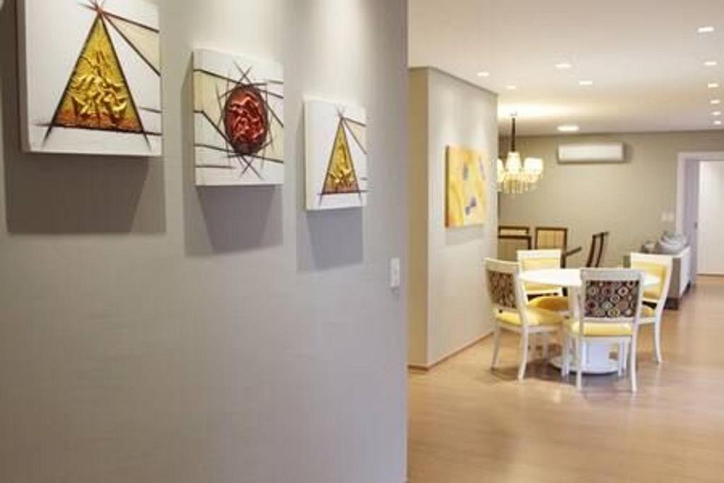 ALTOS 501 A - COBERTURA 5 DORMITÓRIOS JUNTO À ALDEIA DO PAPAI NOEL!  ALTOS 501 A - COBERTURA 5 DORMITÓRIOS JUNTO À ALDEIA DO PAPAI NOEL!