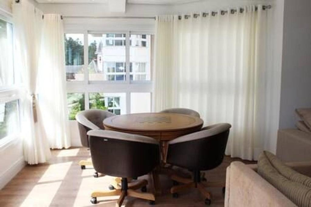 ALTOS 201A - 3 DORM. JUNTO À ALDEIA DO PAPAI NOEL!  ALTOS 201A - 3 DORM. JUNTO À ALDEIA DO PAPAI NOEL!