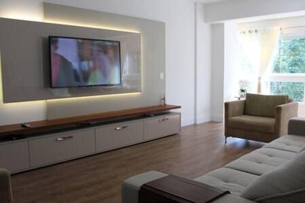 ALTOS 201A - 3 DORM. JUNTO À ALDEIA DO PAPAI NOEL!  ALTOS 201A - 3 DORM. JUNTO À ALDEIA DO PAPAI NOEL!