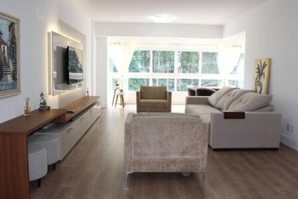 ALTOS 201A - 3 DORM. JUNTO À ALDEIA DO PAPAI NOEL!  ALTOS 201A - 3 DORM. JUNTO À ALDEIA DO PAPAI NOEL!