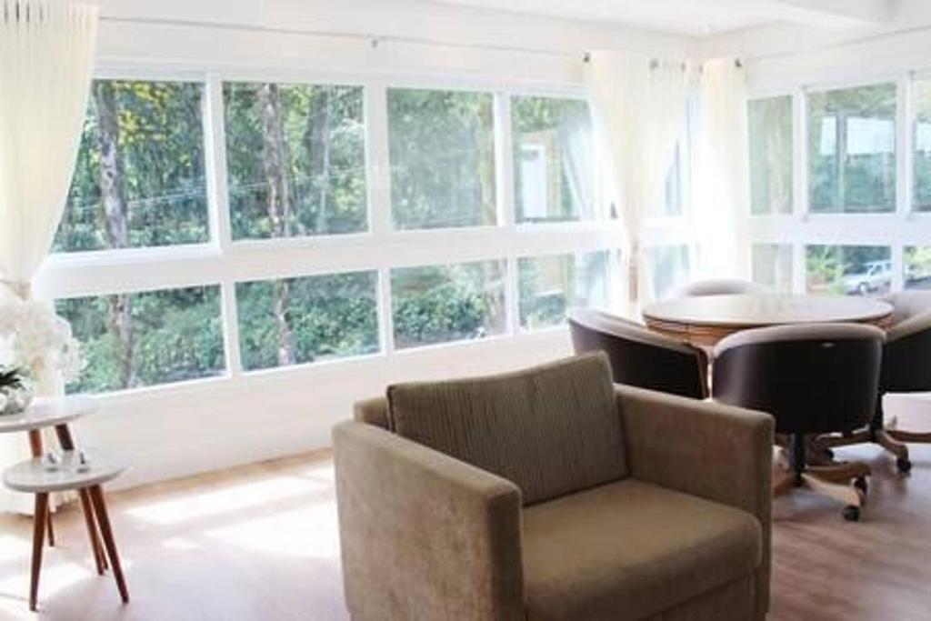 ALTOS 201A - 3 DORM. JUNTO À ALDEIA DO PAPAI NOEL!  ALTOS 201A - 3 DORM. JUNTO À ALDEIA DO PAPAI NOEL!