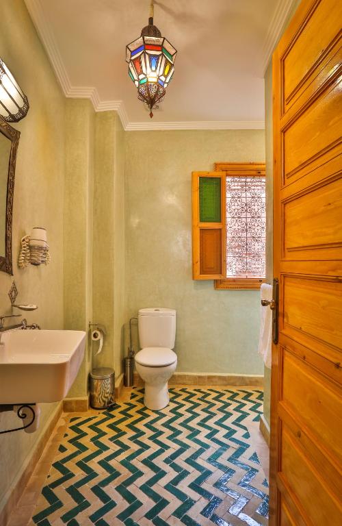 Koupelna v ubytování RIAD VILLA SIDI BABA