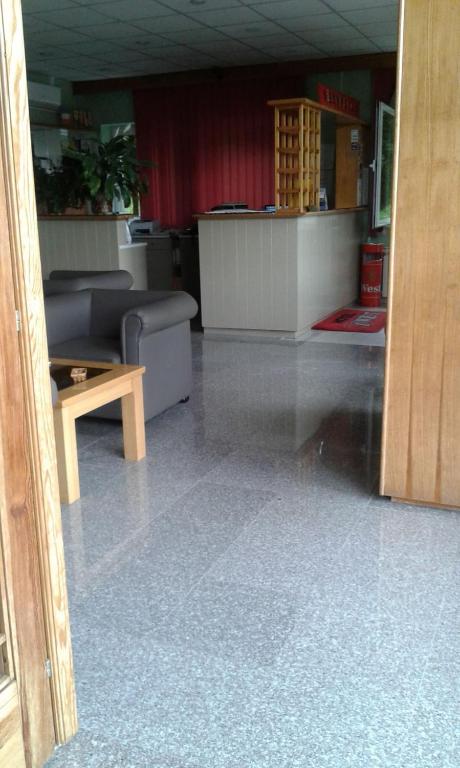 Kuchyň nebo kuchyňský kout v ubytování Hotel Imzit Dobrinja